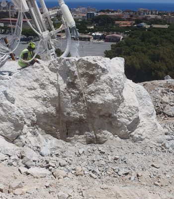 perfora y tiro perforadora España Comunidad Autonoma Perforación y voladura en minería o construcción.